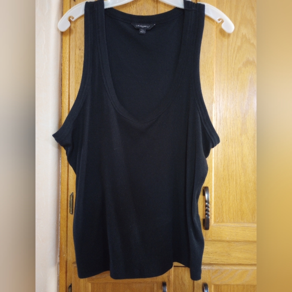 Banana Republic Midnight Black Tee